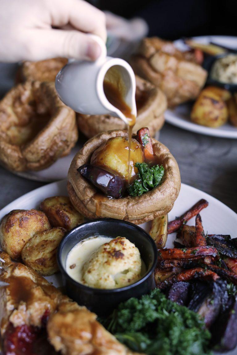 Cover Image for Sunday roasts with bottomless trimmings at The Ropemaker, Emsworth