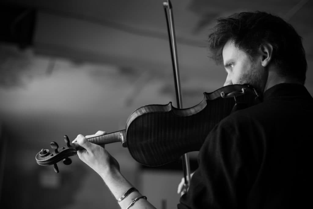 fiddle shot